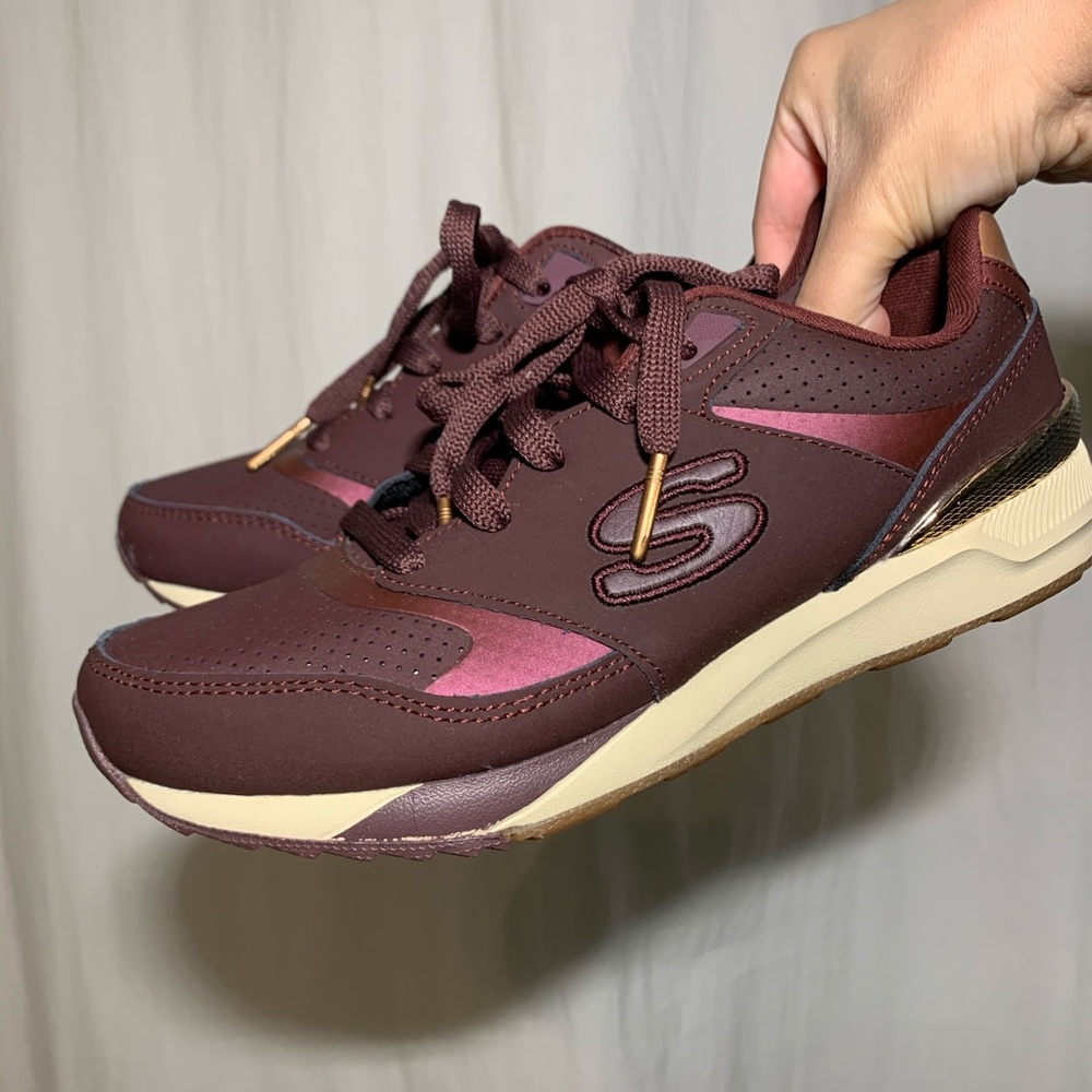 NWOT Skechers